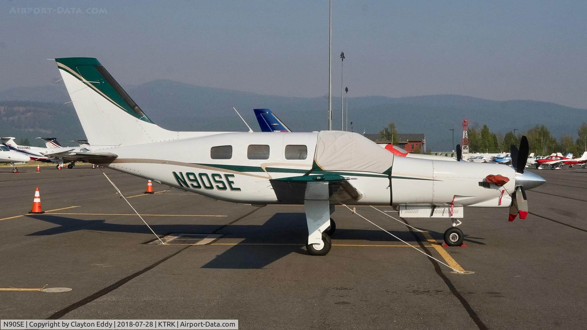 N90SE, 1989 Piper PA-46-350P Malibu Mirage C/N 4622041, Truckee Airport California 2018.