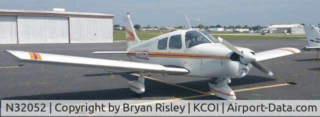 N32052, 1974 Piper PA-28-140 C/N 28-7525016, N32052