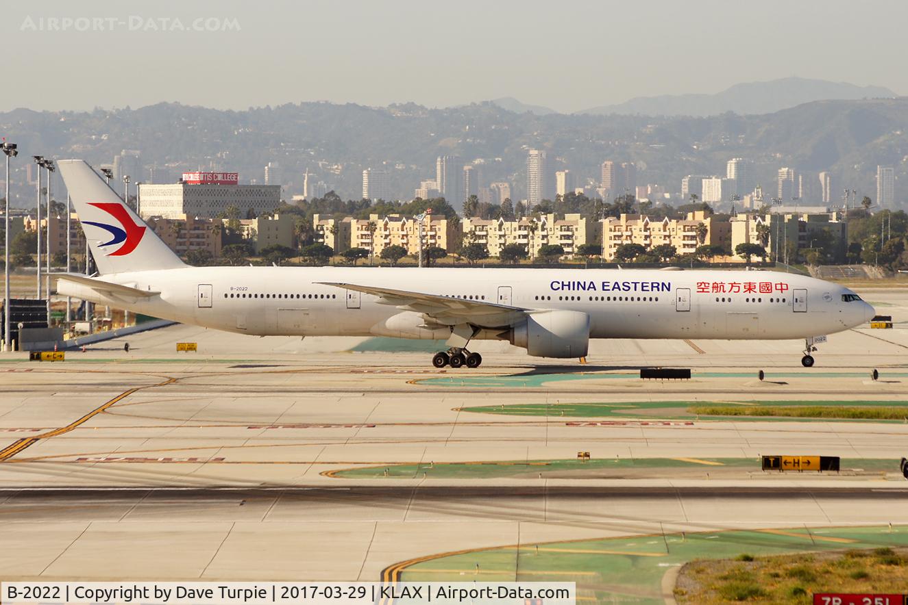 B-2022, 2015 Boeing 777-39P/ER C/N 43274, No comment.
