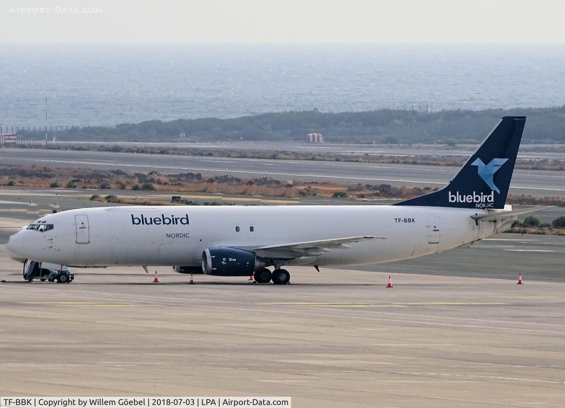 TF-BBK, 1994 Boeing 737-4Q8/F C/N 26302, Parking on platform of LPA