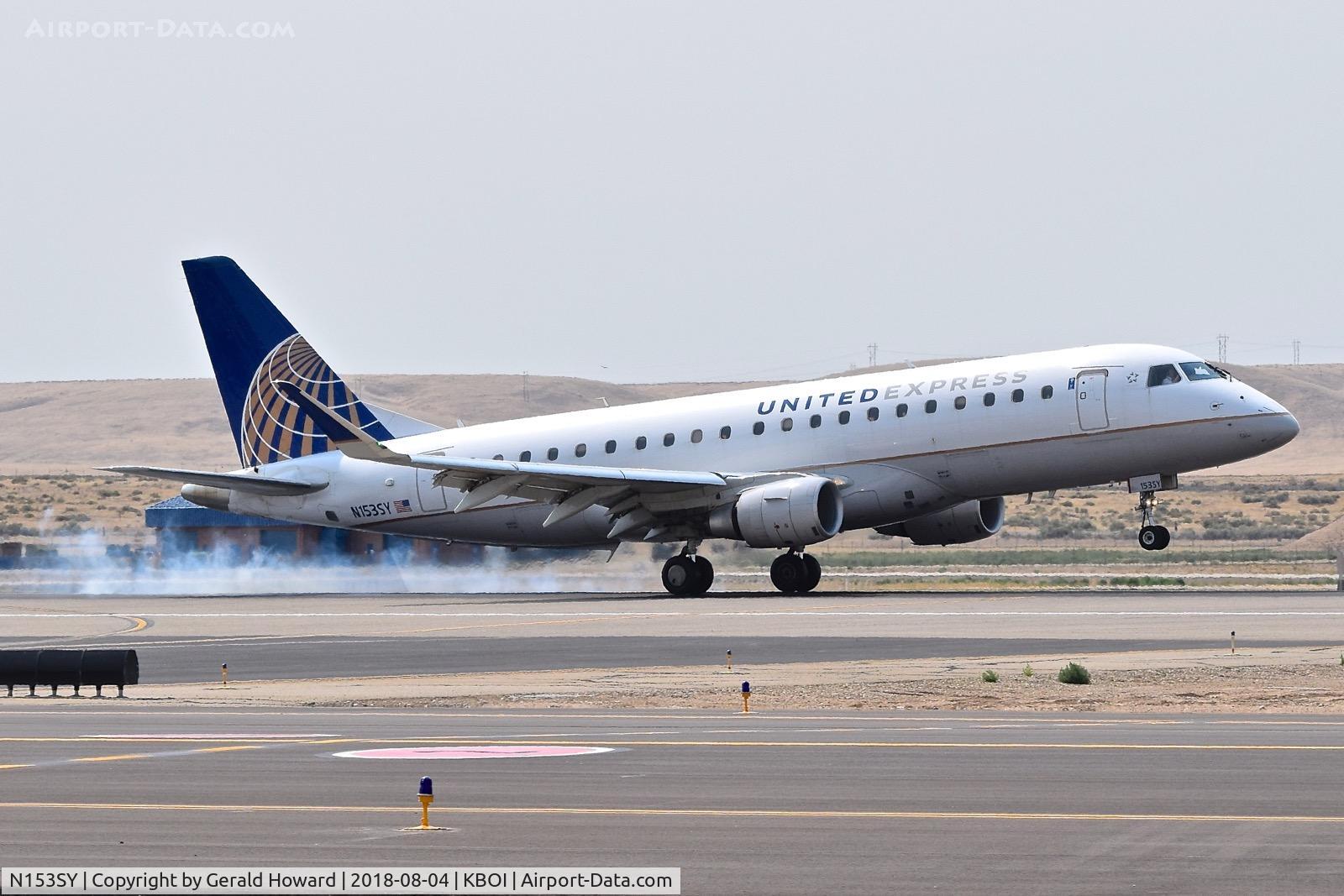 N153SY, 2016 Embraer 175LR (ERJ-170-200LR) C/N 17000553, Landing RWY 28R.