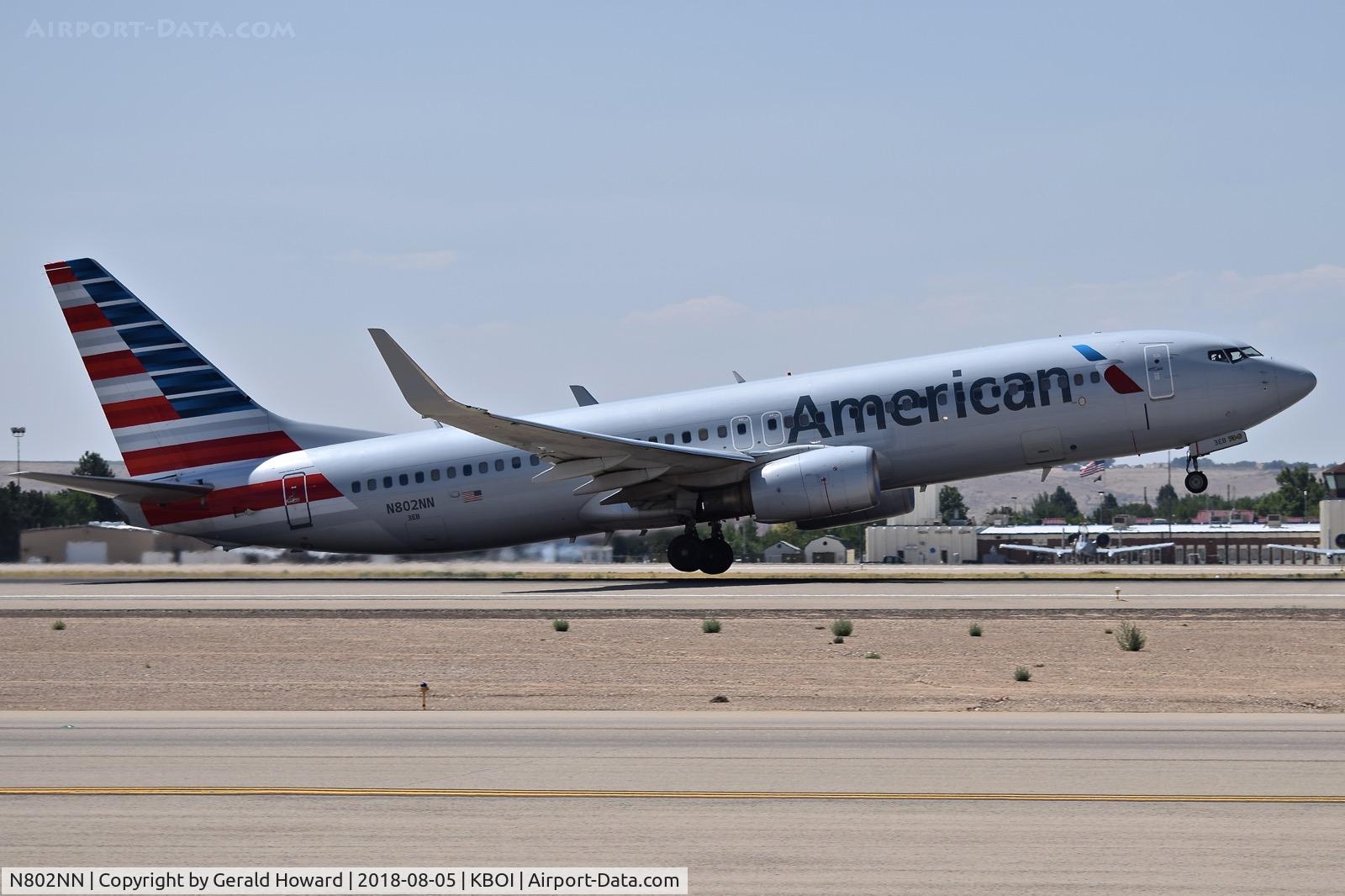 N802NN, 2009 Boeing 737-823 C/N 31073, Take of from RWY 28R.