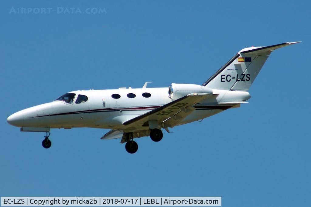 EC-LZS, 2007 Cessna 510 Citation Mustang Citation Mustang C/N 510-0050, Landing