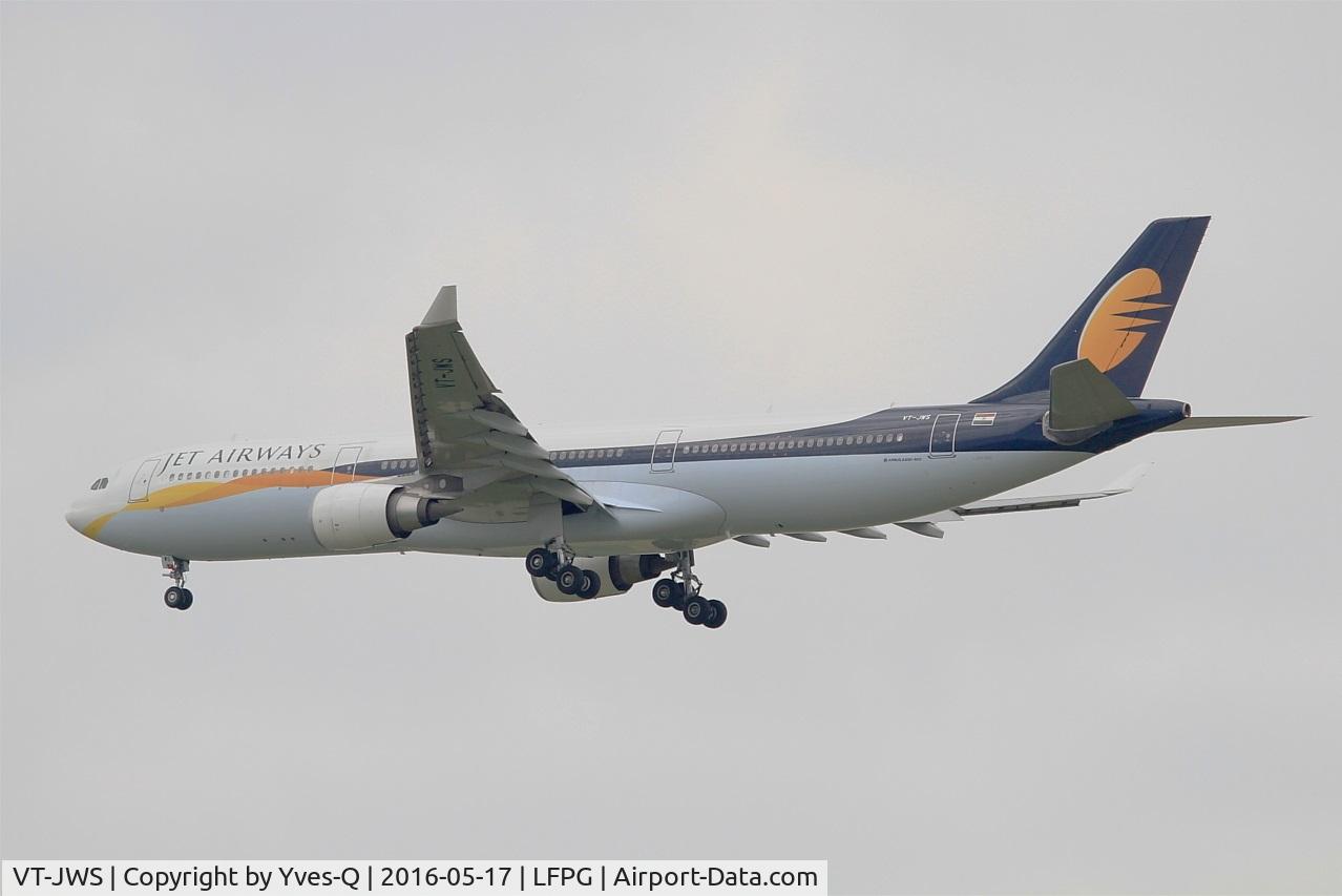 VT-JWS, 2012 Airbus A330-302 C/N 1361, Airbus A330-302, Short approach rwy 27R, Roissy Charles De Gaulle Airport (LFPG-CDG)