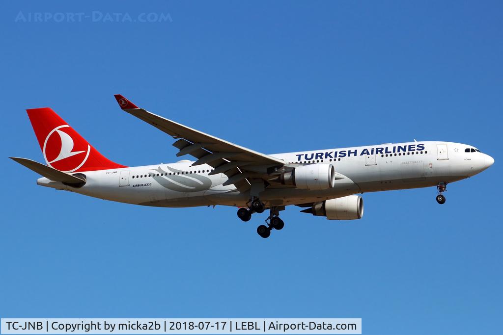 TC-JNB, 2005 Airbus A330-204 C/N 704, Landing