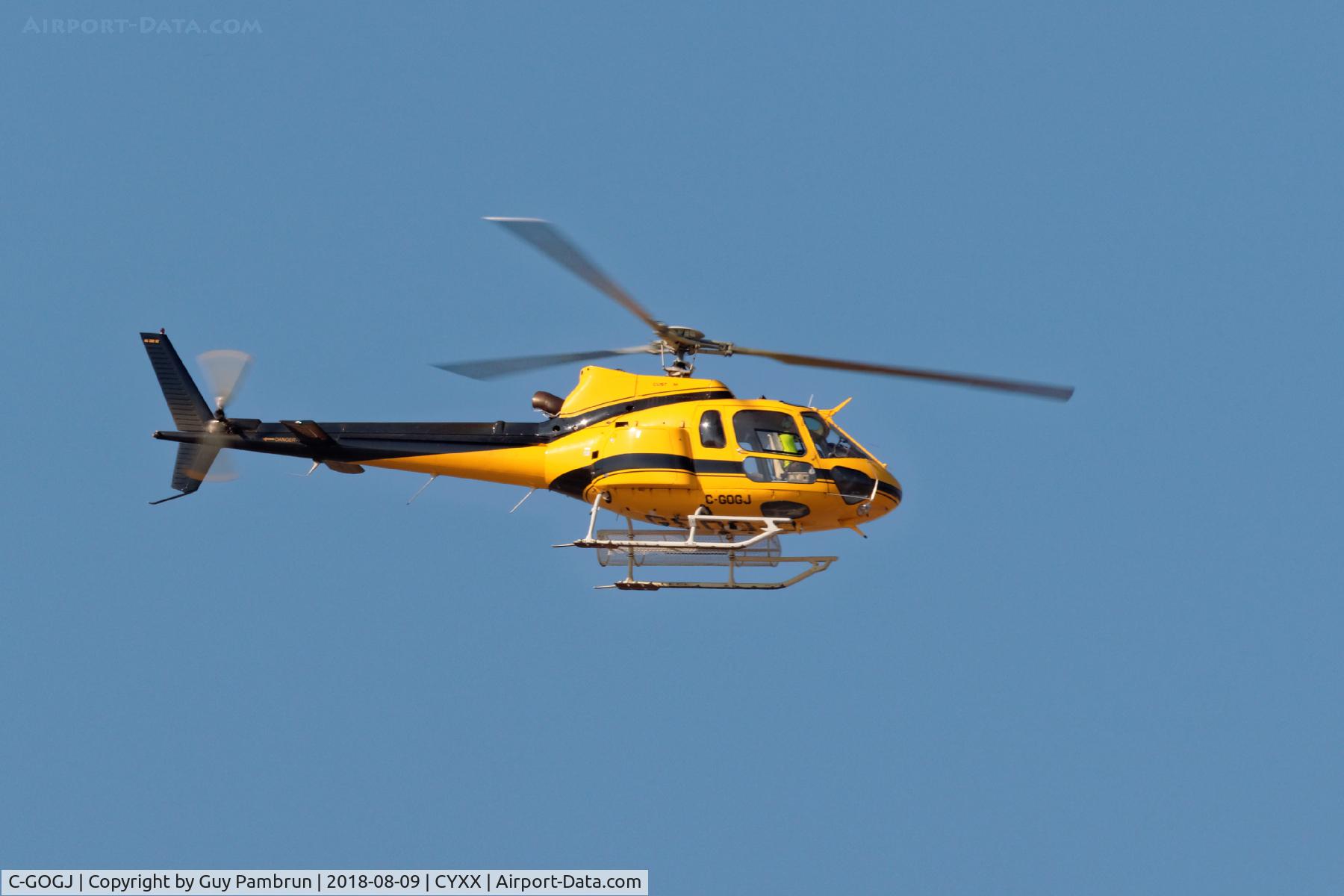 C-GOGJ, 1993 Aerospatiale AS-350B-2 Ecureuil C/N 2749, Landing