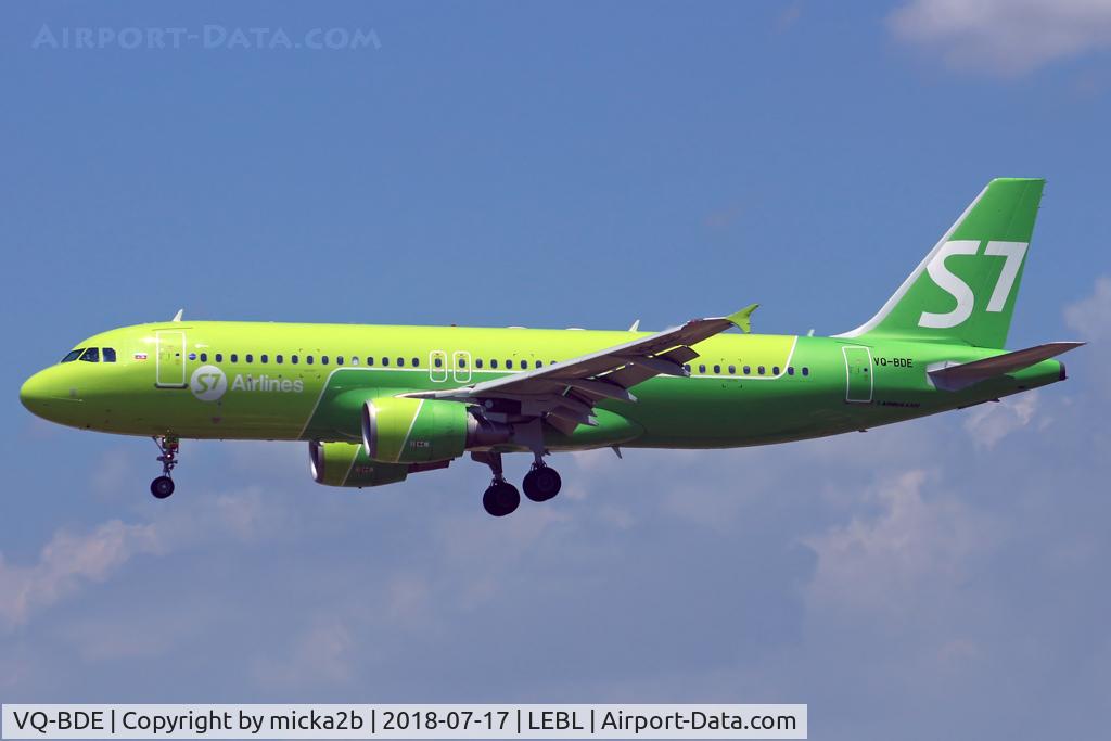 VQ-BDE, 2009 Airbus A320-214 C/N 3866, Landing