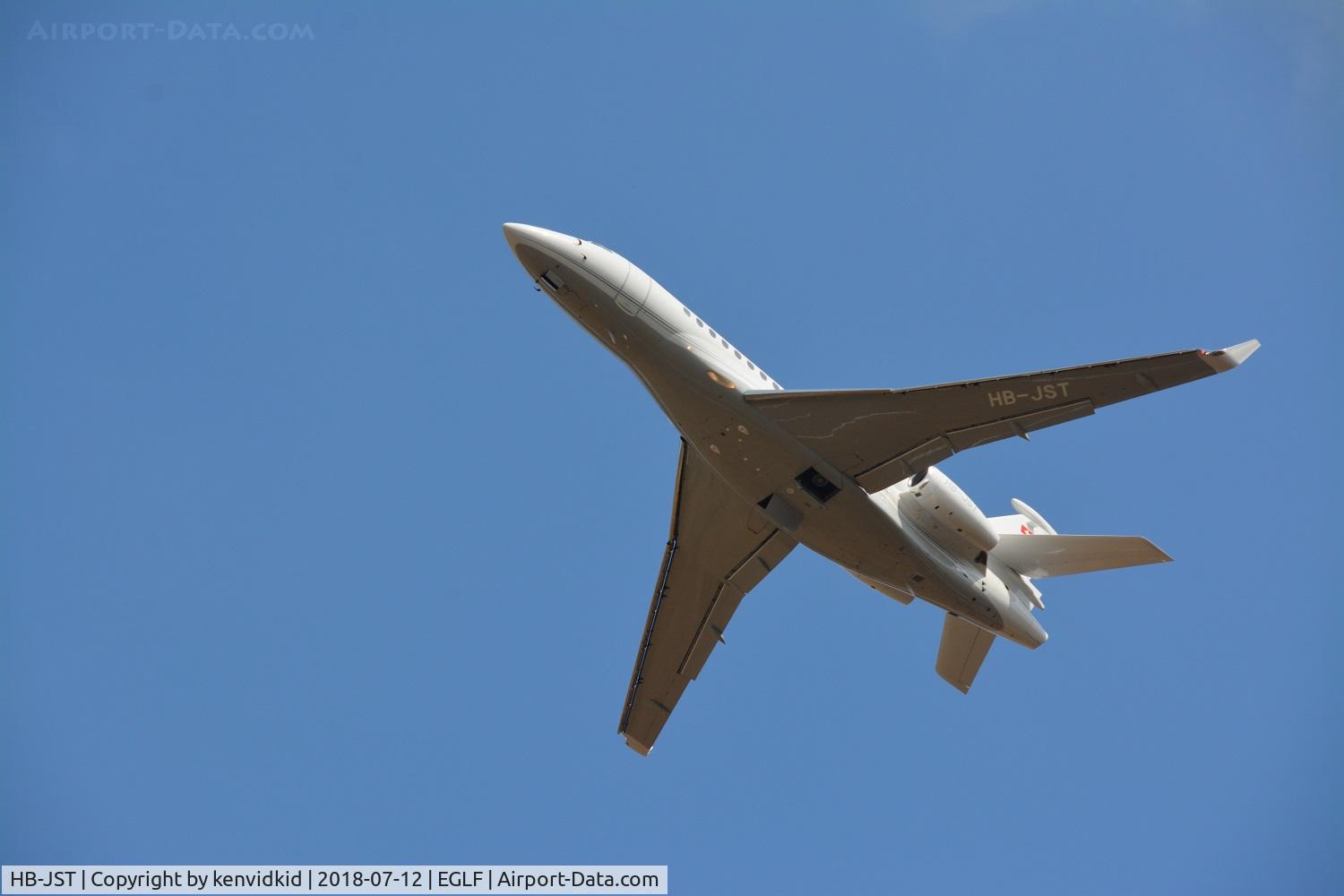 HB-JST, 2007 Dassault Falcon 7X C/N 017, Departing Farnborough.