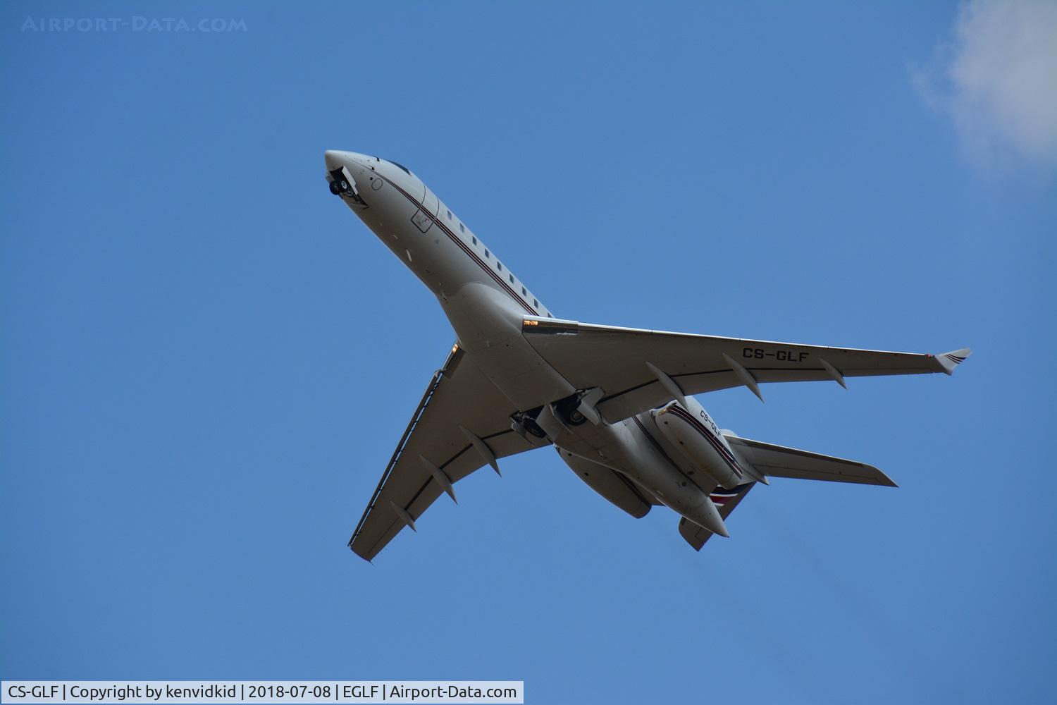 CS-GLF, 2015 Bombardier BD-700-1A10 Global 6000 C/N 9670, Departing Farnborough.