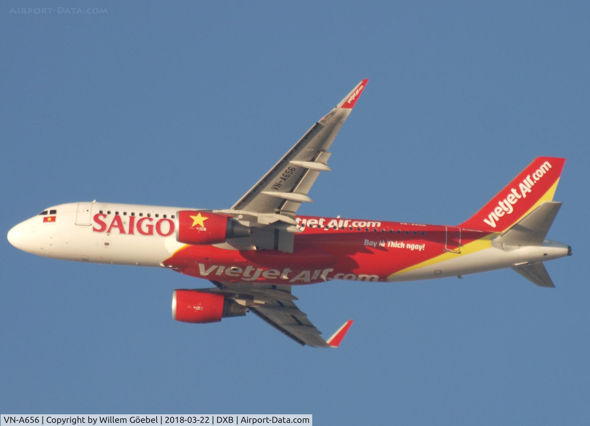 VN-A656, 2015 Airbus A320-214 C/N 6584, Take off from DUBAI INTERNATIONAL Airport