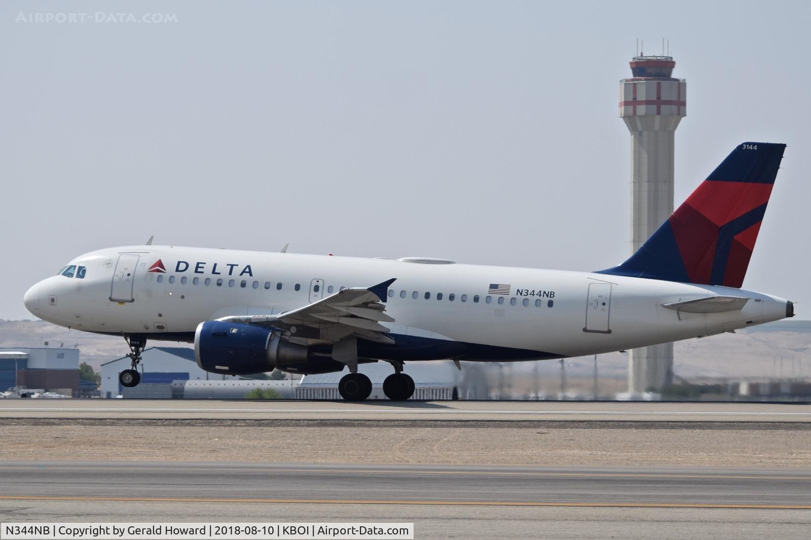 N344NB, 2002 Airbus A319-114 C/N 1766, Take off run on RWY 10L.