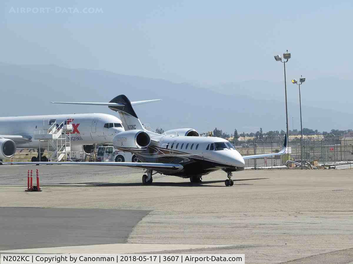 N202KC, 2002 Cessna 750 Citation X Citation X C/N 750-0202, Parked
