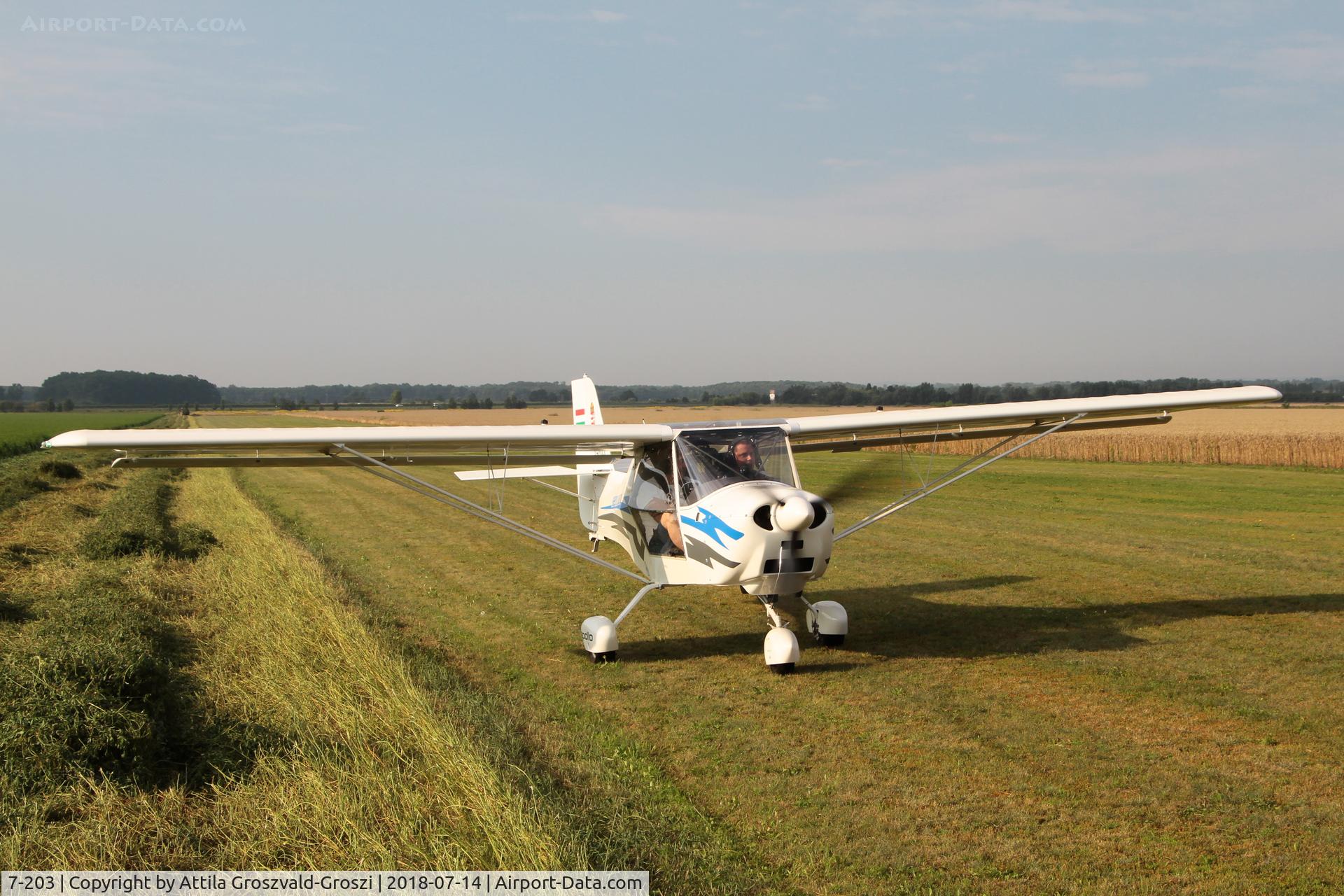7-203, 2016 Halley Apollo Fox C/N 090916, Becsehely Airfield, Hungary