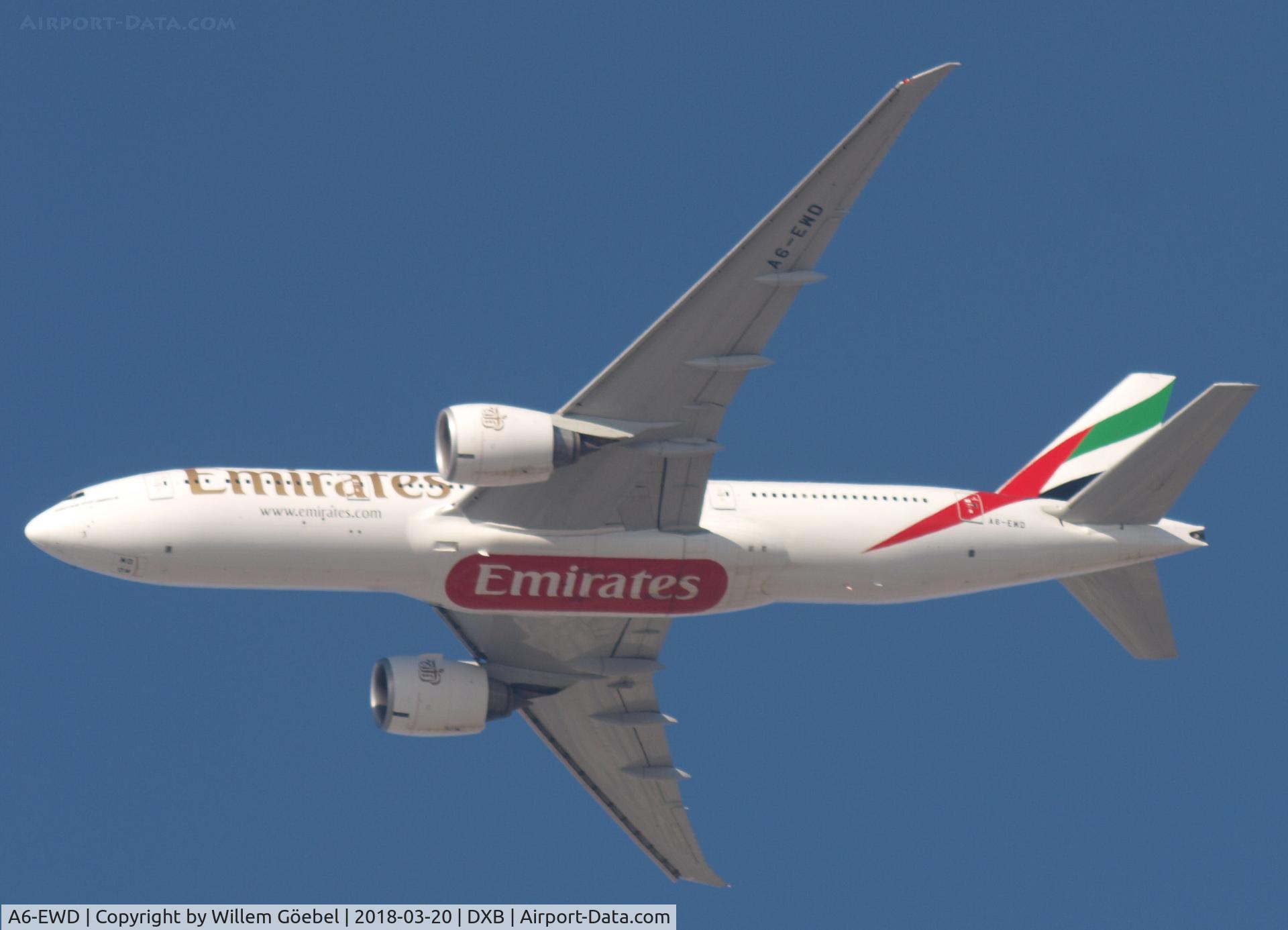 A6-EWD, 2007 Boeing 777-21H/LR C/N 35577, Take off from DUBAI INTERNATIONAL Airport