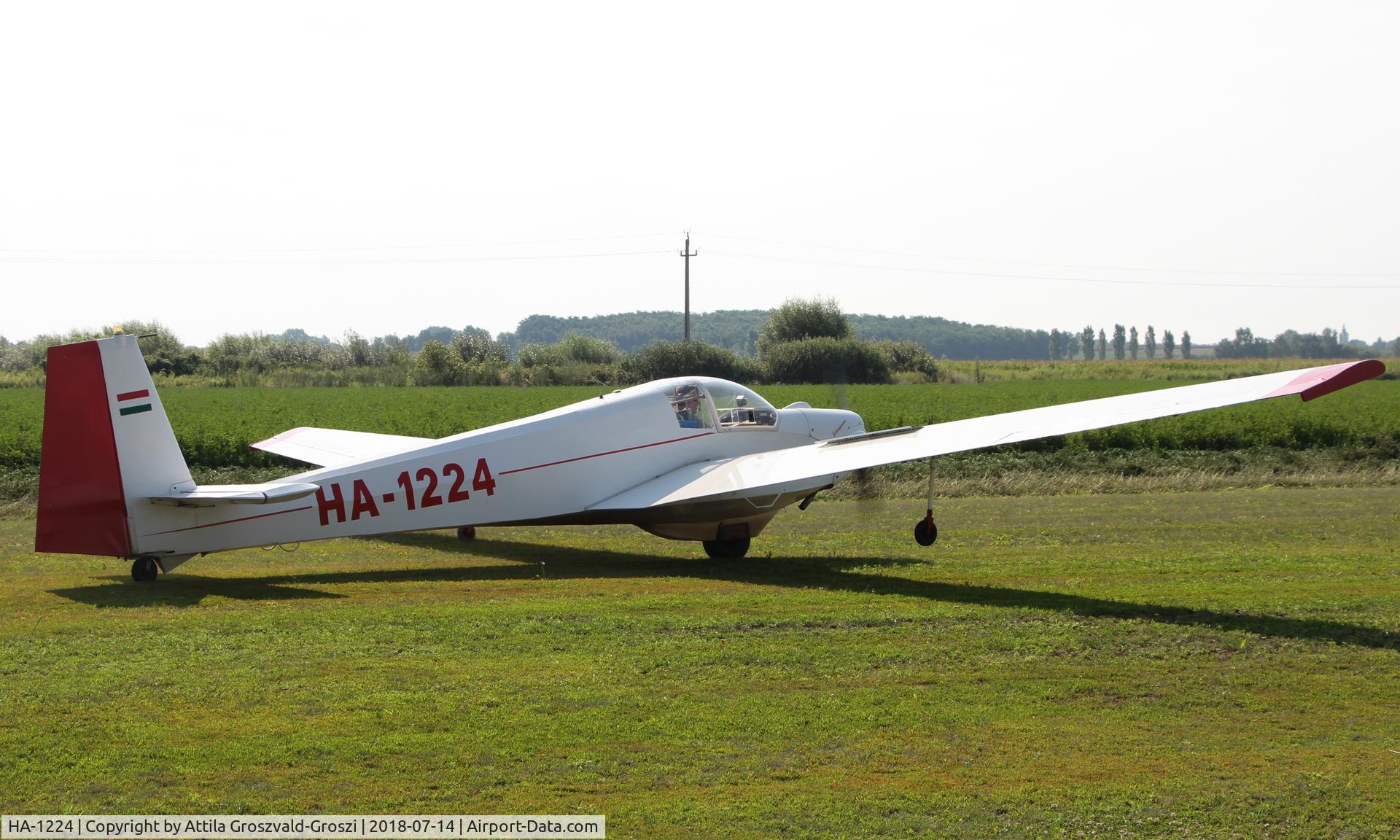 HA-1224, 1971 Scheibe SF-25D Falke C/N 4817D, Becsehely Airfield, Hungary