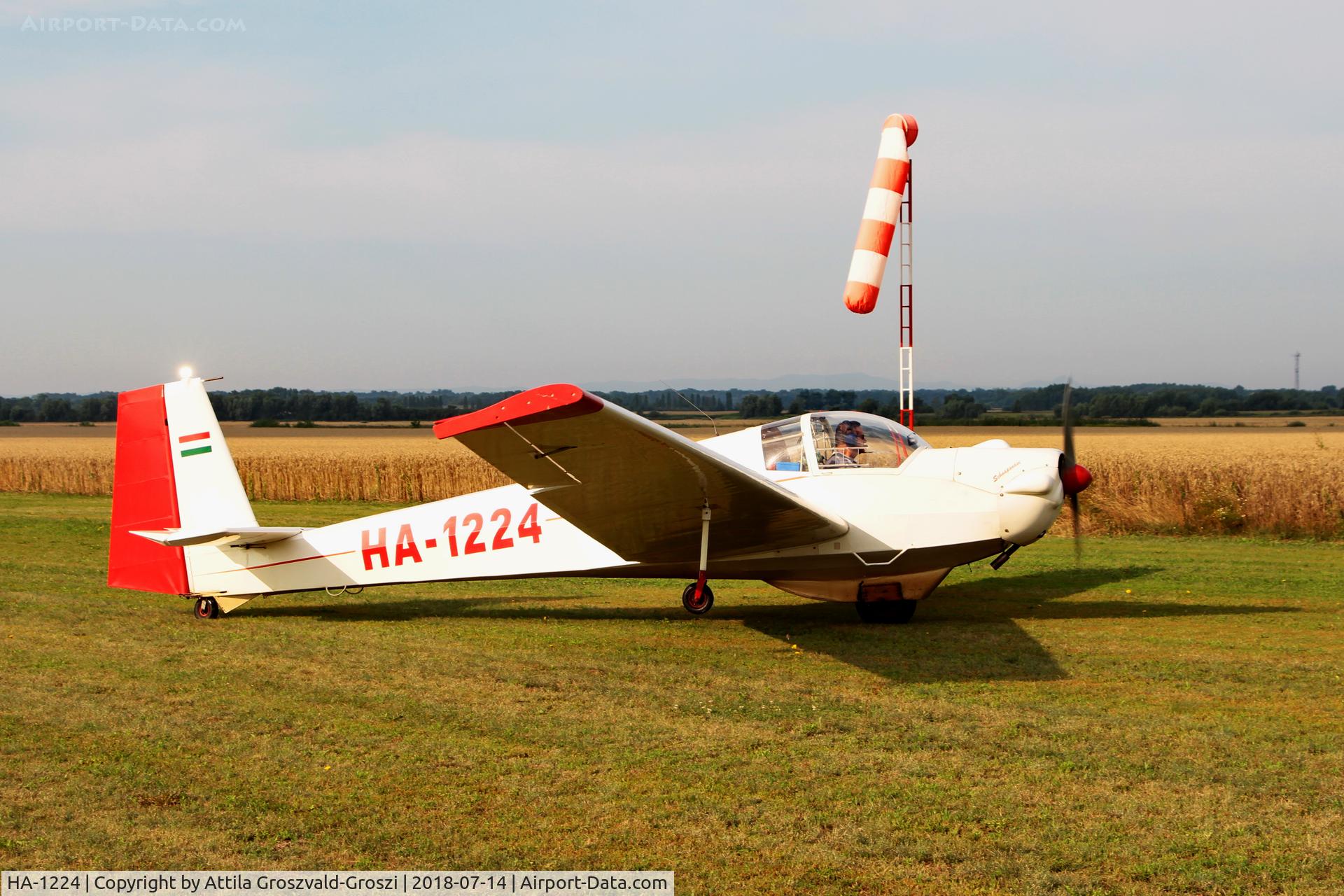 HA-1224, 1971 Scheibe SF-25D Falke C/N 4817D, Becsehely Airfield, Hungary