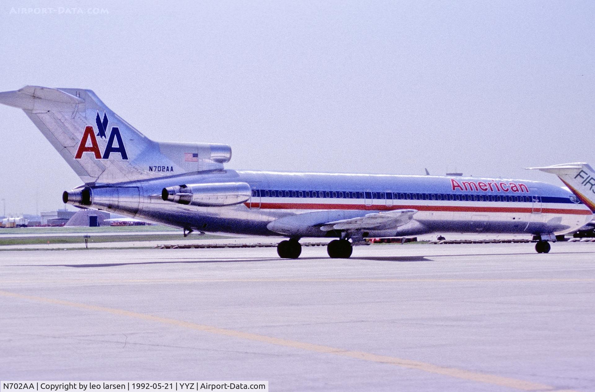 N702AA, 1981 Boeing 727-223 C/N 22460, Toronto 21.5.1992