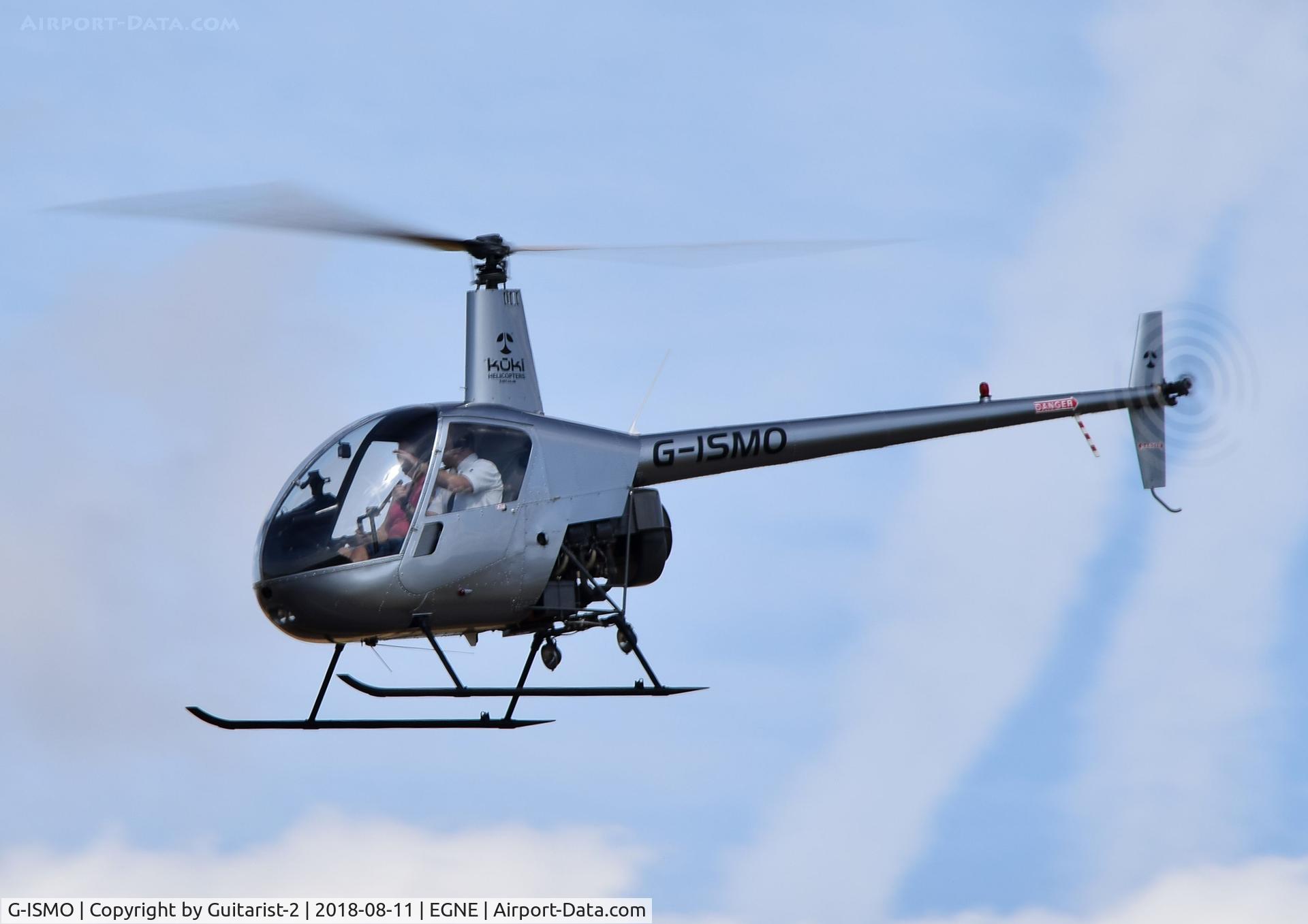 G-ISMO, 1988 Robinson R22 Beta C/N 0870, At Gamston
