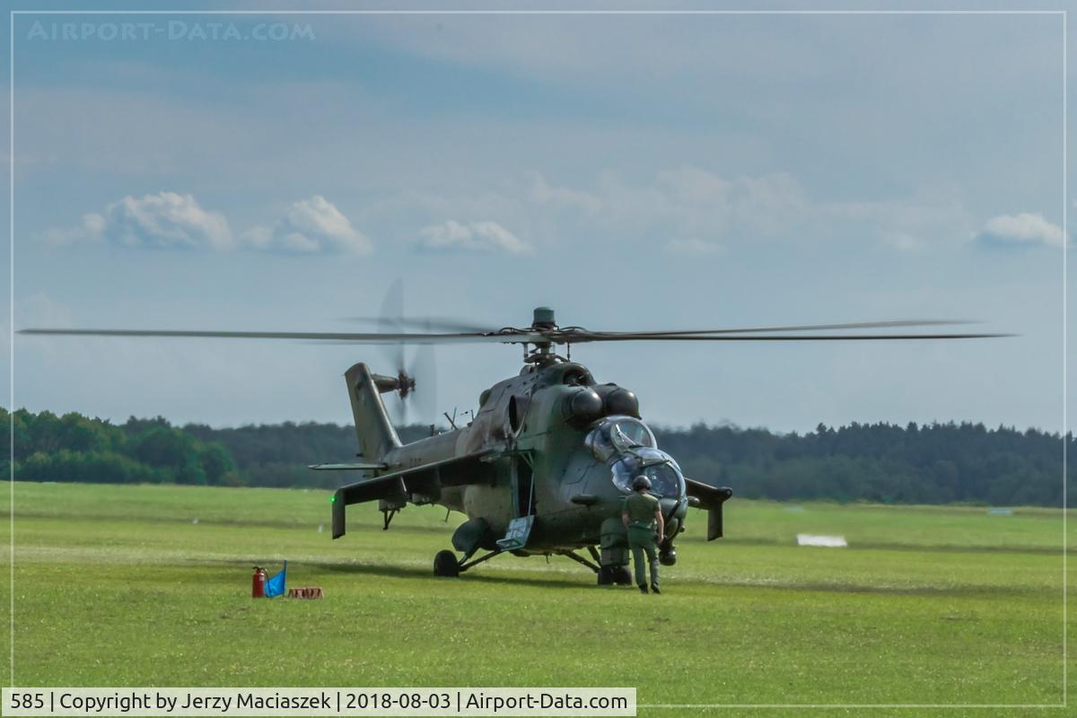 585, 1985 Mil Mi-24D Hind D C/N 220585, 1985 Mil Mi-24D Hind D