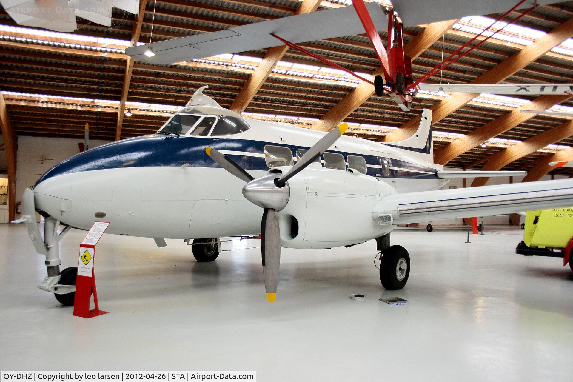 OY-DHZ, 1956 De Havilland DH-104 Dove 6 C/N 04476, Stauning Museum 26.4.2012