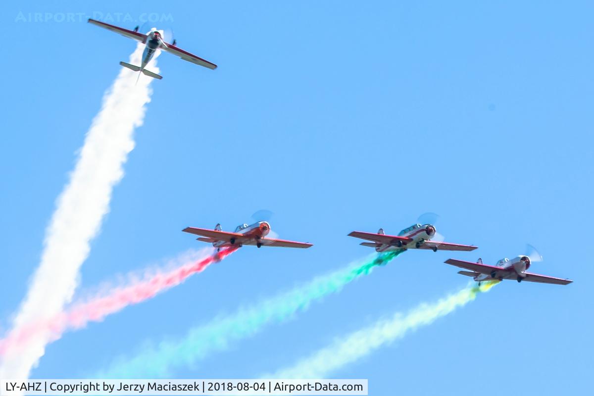 LY-AHZ, Yakovlev Yak-52 C/N 877608, Yakovlev Yak-52