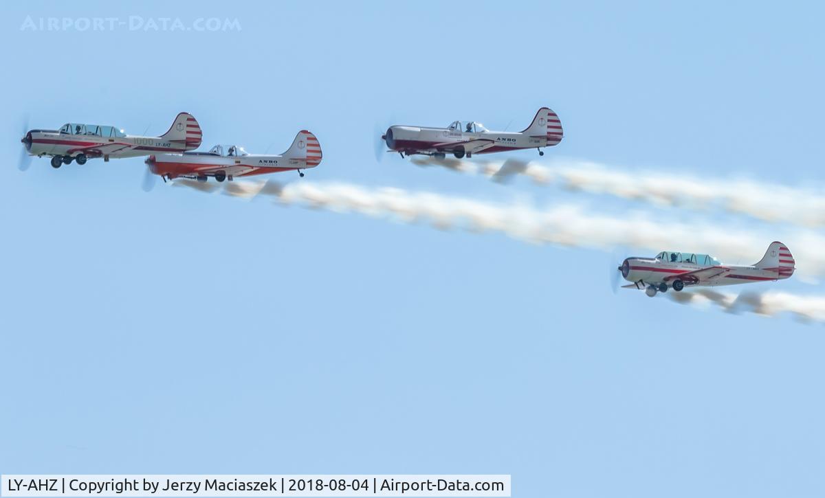 LY-AHZ, Yakovlev Yak-52 C/N 877608, Yakovlev Yak-52