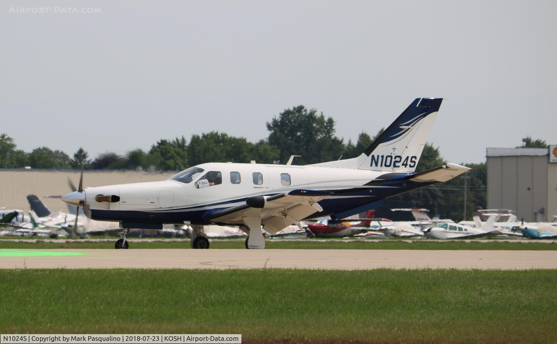 N1024S, 2011 Socata TBM-700 C/N 586, Socata TBM-850