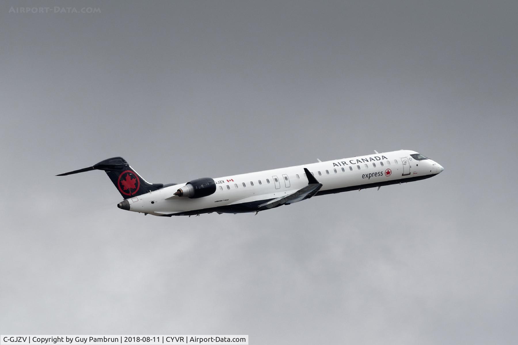 C-GJZV, 2016 Bombardier CRJ-900 (CL-600-2D24) C/N 15424, Takeoff