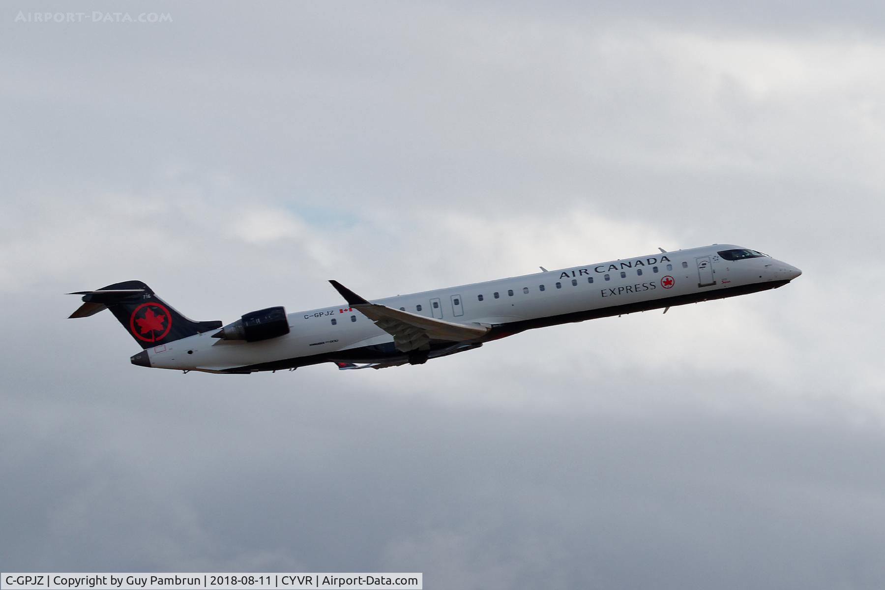 C-GPJZ, 2005 Canadair CRJ-705ER (CL-600-2D15) Regional Jet C/N 15055, Takeoff
