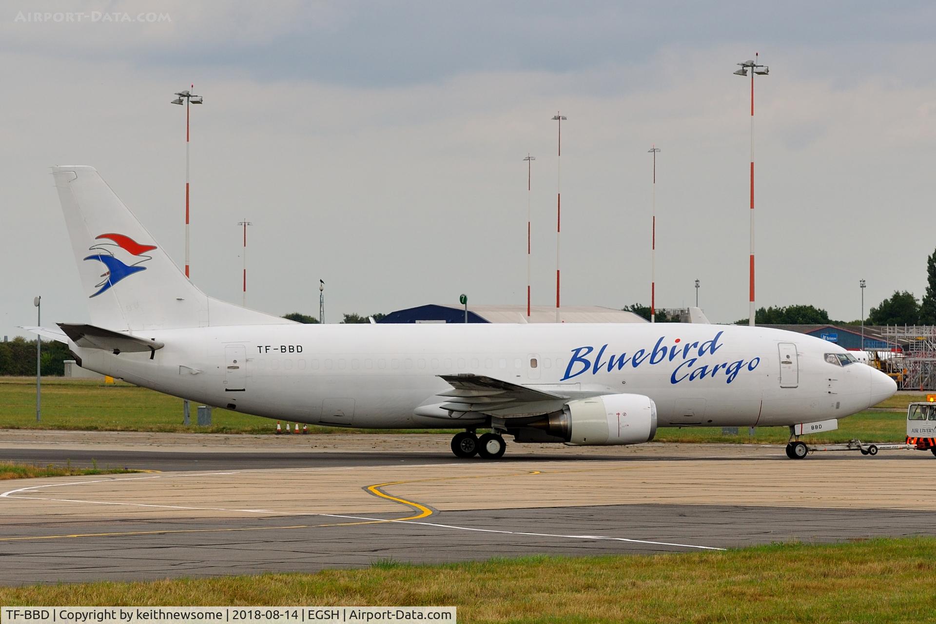 TF-BBD, 1989 Boeing 737-3Y0F C/N 24463, Towed to spray shop.