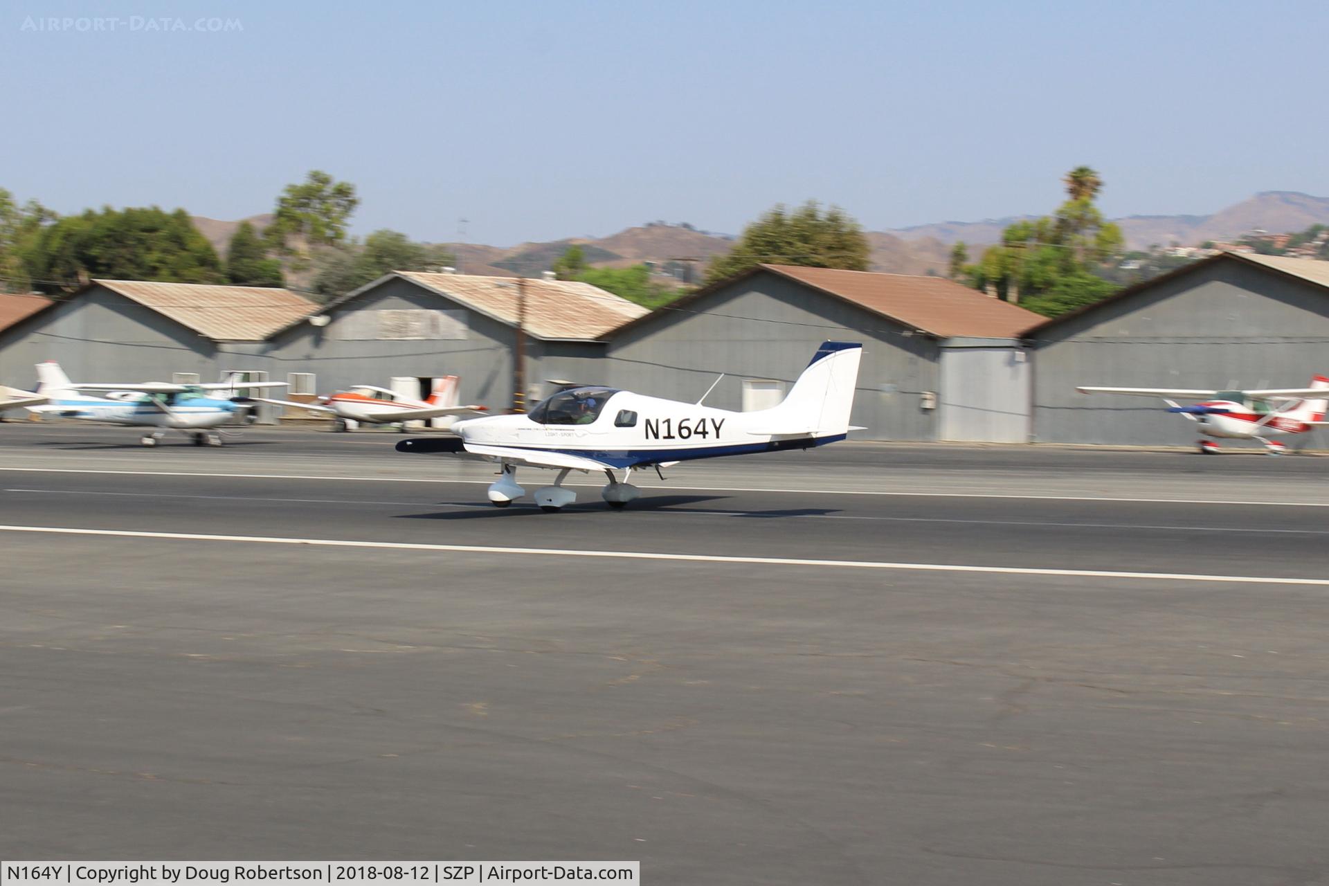 N164Y, 2013 The Airplane Factory Sling 2 C/N 130, 2013 The Airplane Factory Pty Ltd SLING 2, S-LSA from  South Africa, Rotax 912IS 100 Hp, takeoff roll Rwy 22
