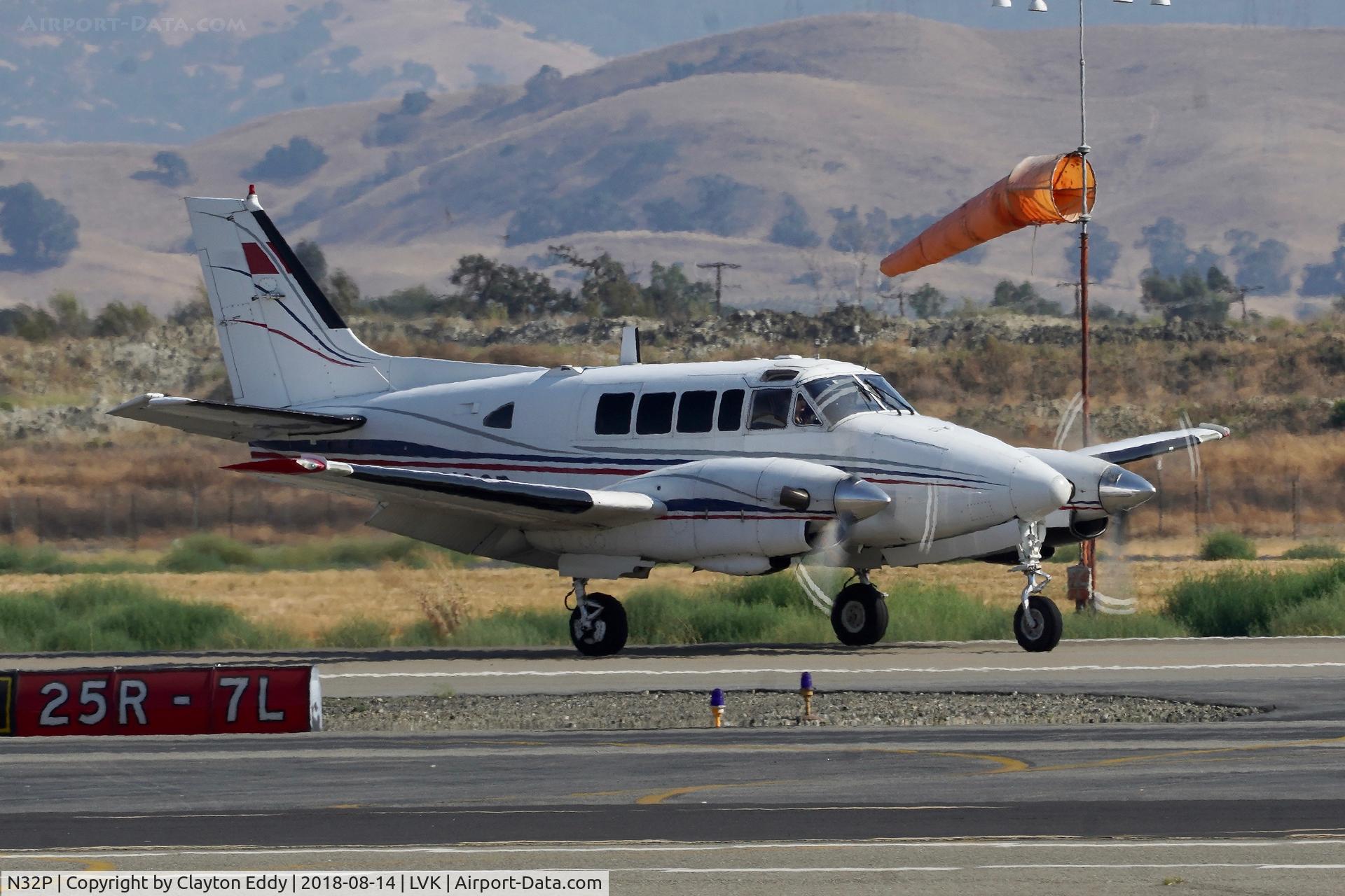 N32P, 1967 Beech U-21A Ute C/N LM-31, Livermore Airport California 2018.
