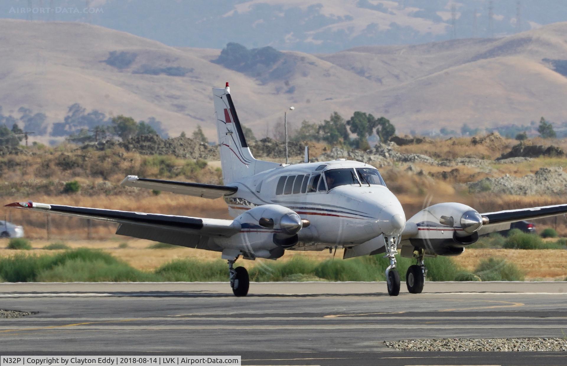 N32P, 1967 Beech U-21A Ute C/N LM-31, Livermore Airport California 2018.