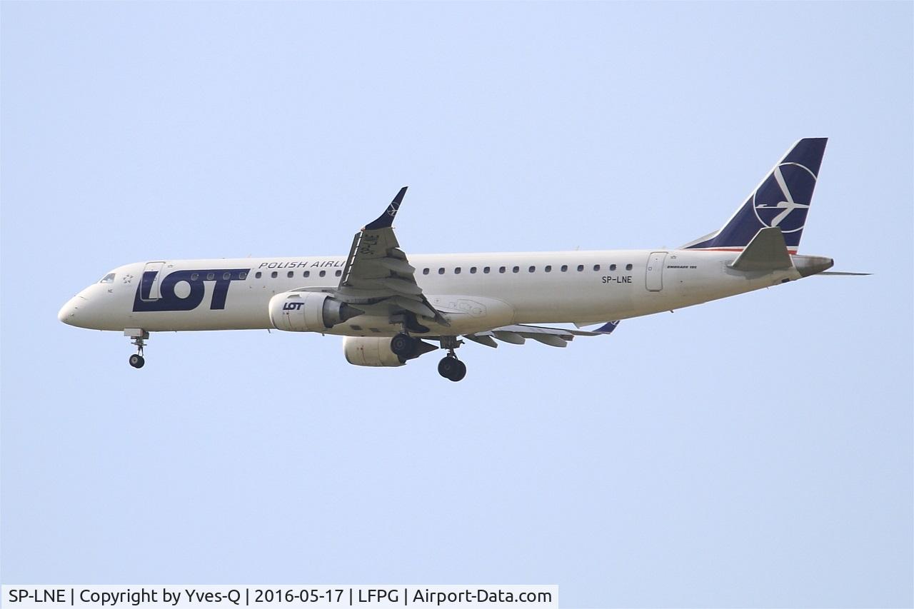 SP-LNE, 2012 Embraer 195LR (ERJ-190-200LR) C/N 19000583, Embraer ERJ-190-200LR, On final rwy 27R, Roissy Charles De Gaulle Airport (LFPG-CDG)