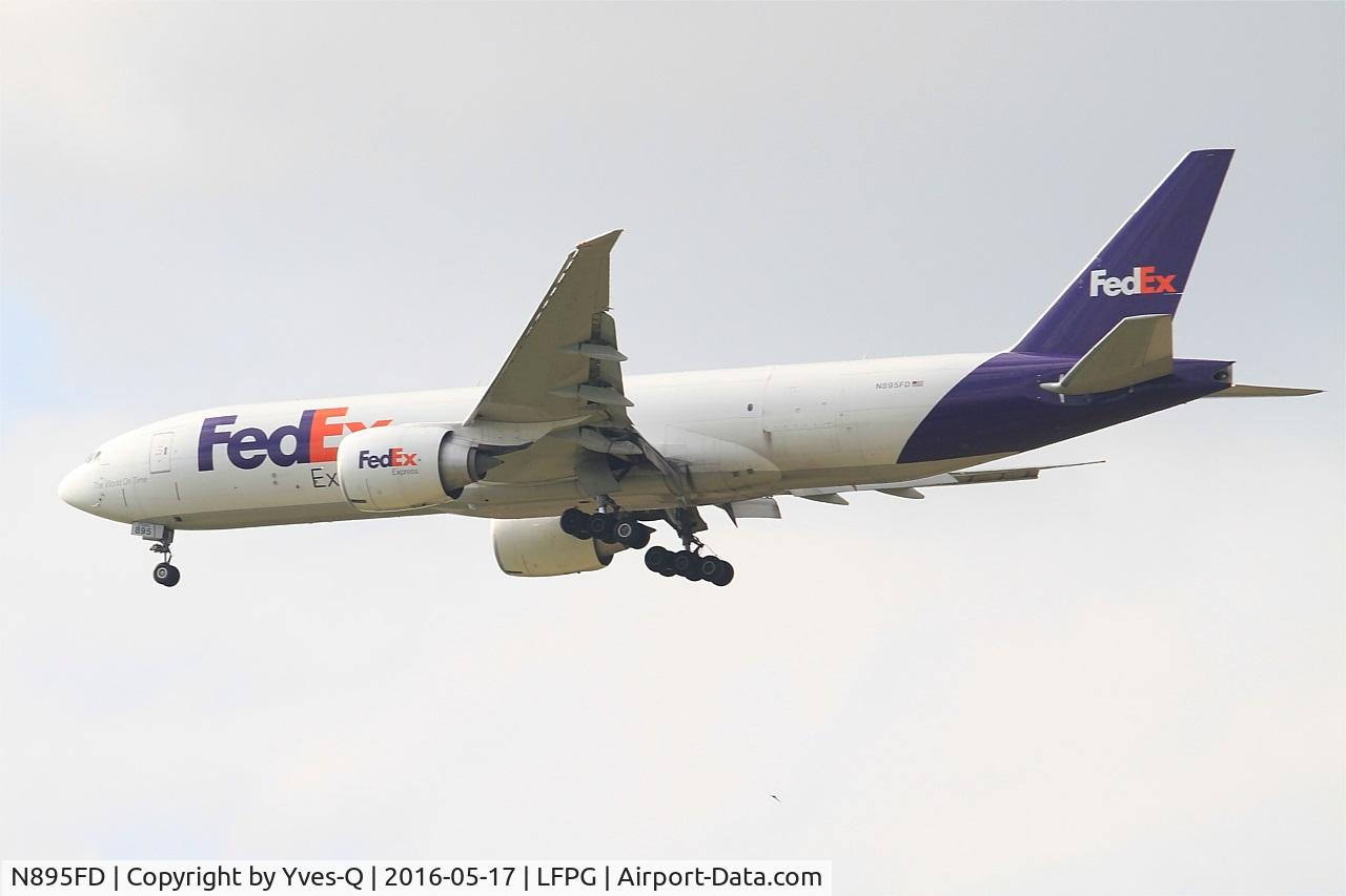 N895FD, 2013 Boeing 777-SF2 C/N 41749, Boeing 777-SF2, On final rwy 27R, Roissy Charles De Gaulle Airport (LFPG-CDG)