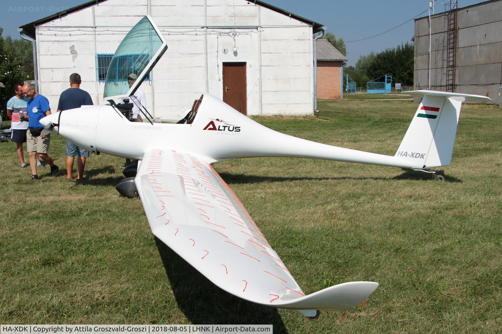 HA-XDK, 2017 Omikron-Dokk Altus C/N 001, Nagykanizsa Airport, Hungary. 16th FAI World Microlight Championship 2018 Nagykanizsa.