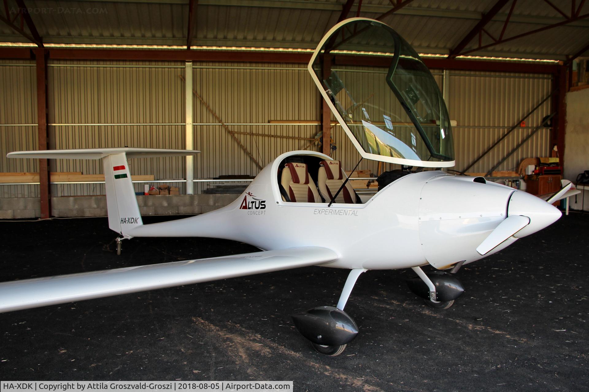 HA-XDK, 2017 Omikron-Dokk Altus C/N 001, Kövesgyürpuszta Airfield, Hungary