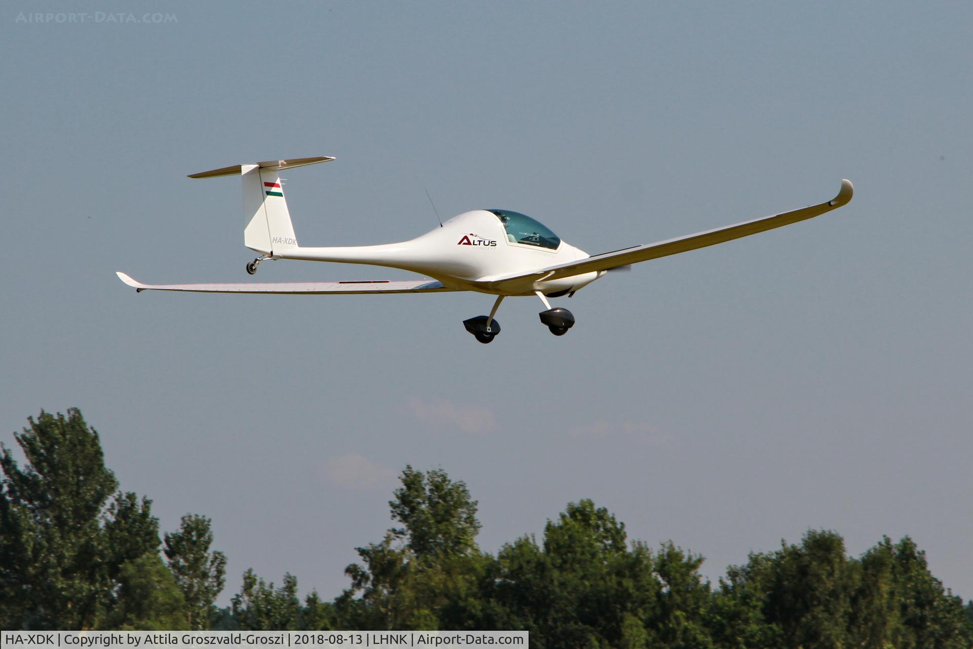 HA-XDK, 2017 Omikron-Dokk Altus C/N 001, Nagykanizsa Airport, Hungary. 16th FAI World Microlight Championship 2018 Nagykanizsa.