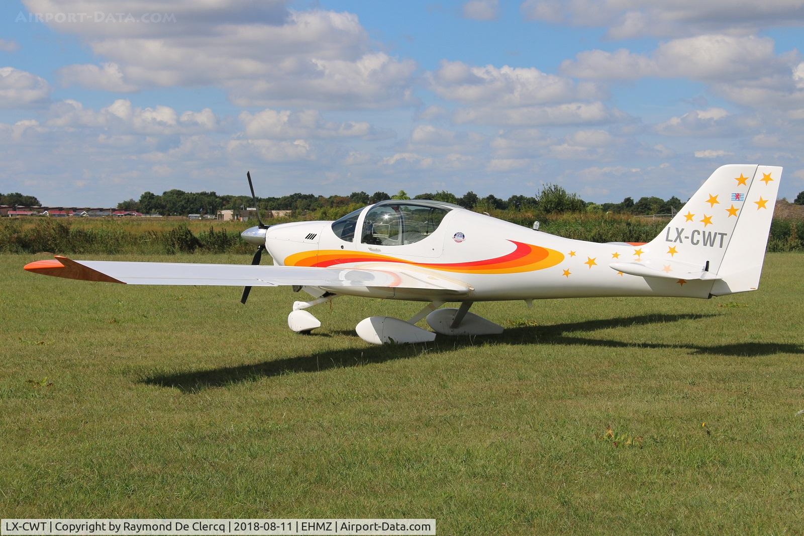 LX-CWT, Europa XS Tri-Gear C/N 434, At Midden Zeeland.