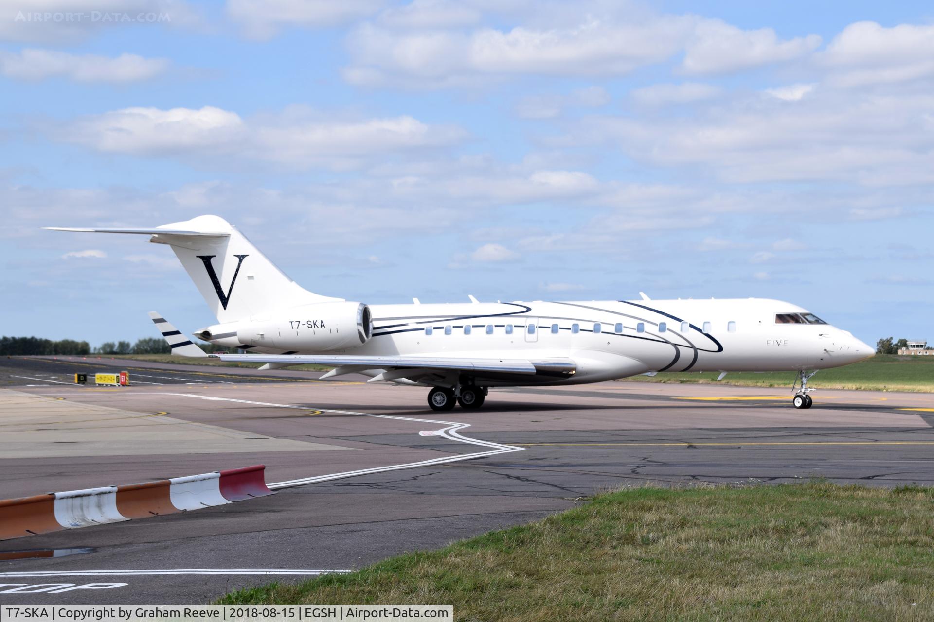T7-SKA, 2008 Bombardier BD-700-1A10 Global Express XRS C/N 9332, Departing from Norwich.