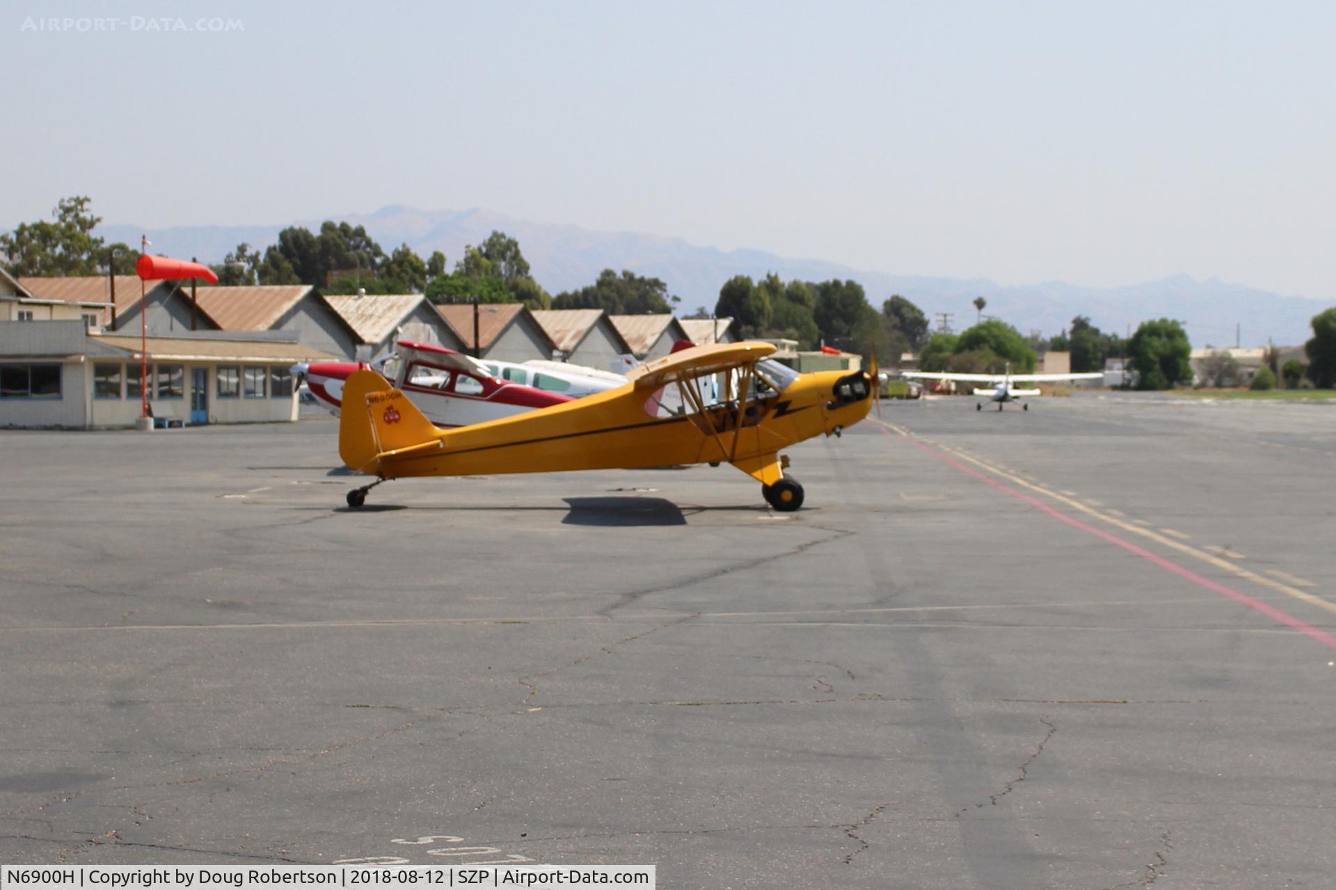 N6900H, 1946 Piper J3C-65 Cub Cub C/N 20129, 1946 Piper J3C-65 CUB, Lycoming O-290 135 Hp big upgrade, on Transient Ramp