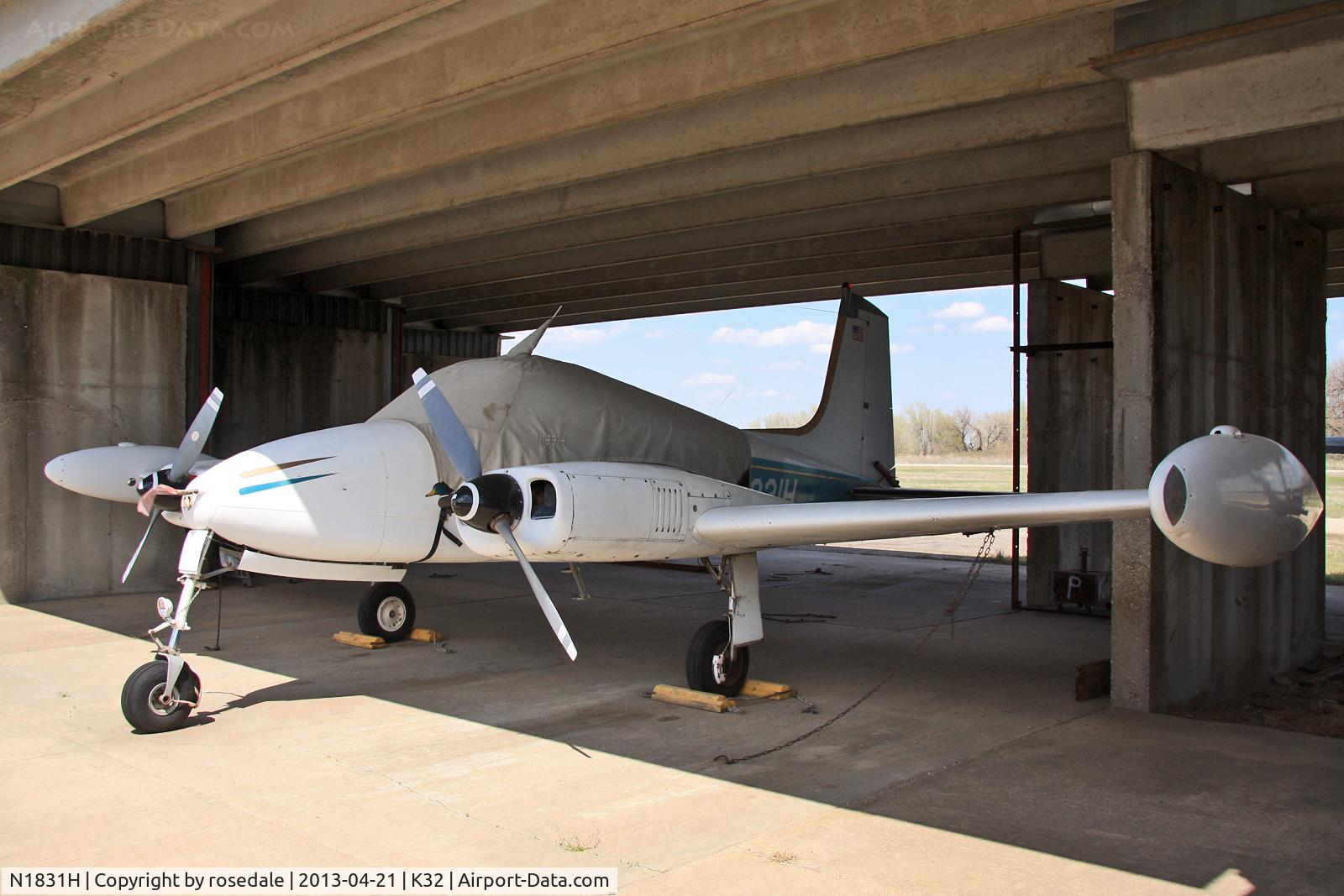 N1831H, 1959 Cessna 310C C/N 35931, At her home base of Riverside, Wichita, KS before the airfield was closed for development