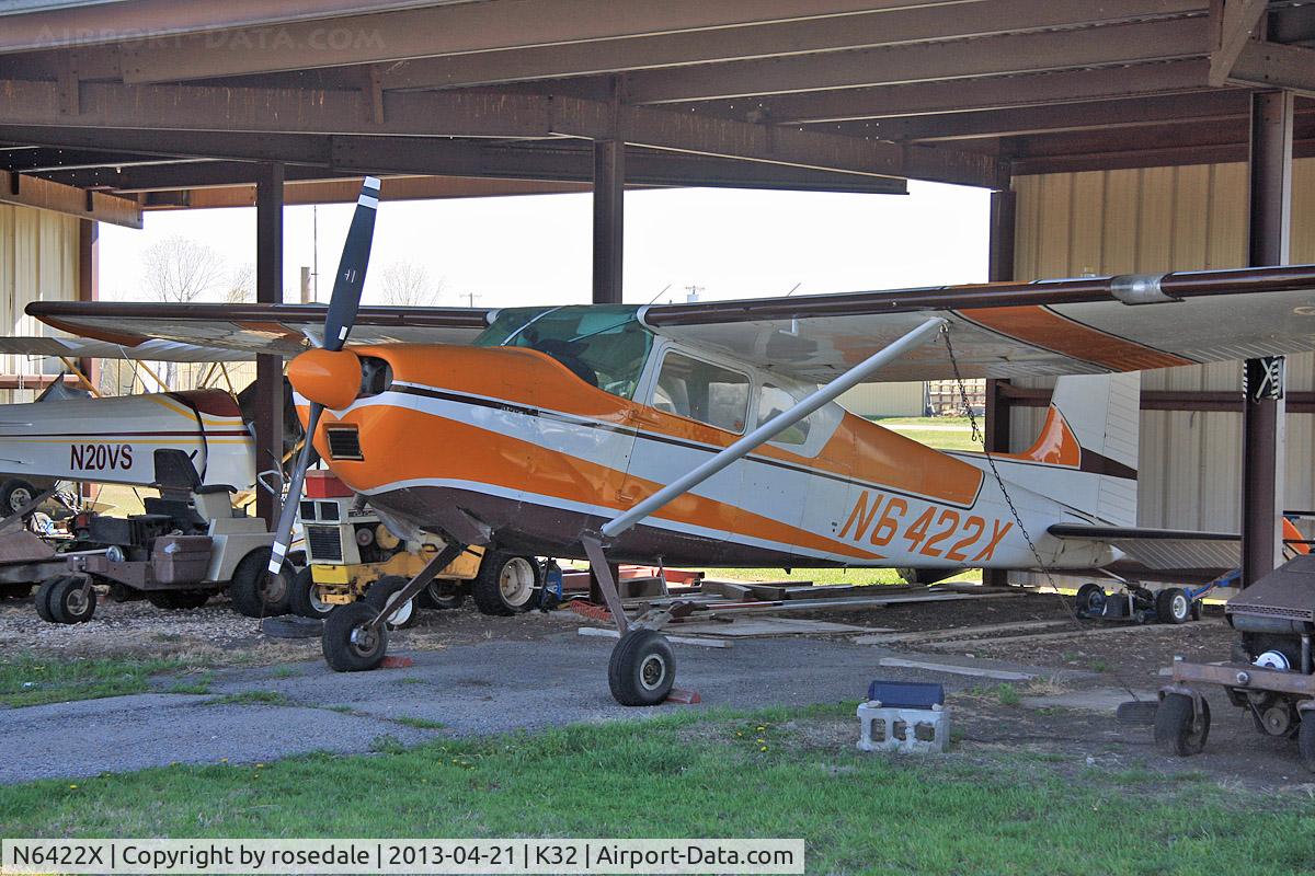 N6422X, 1960 Cessna 180D C/N 18050922, At her home airfield of Riverside, Wichita, KS before the airport was closed for development
