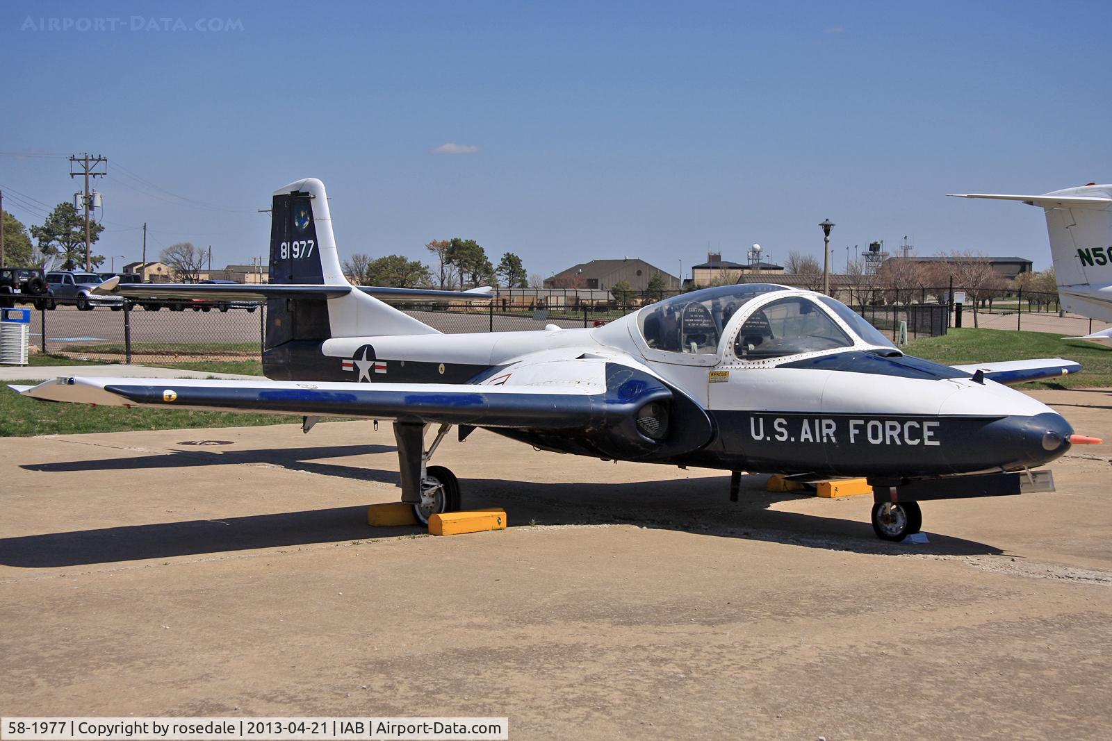58-1977, 1958 Cessna T-37B Tweety Bird C/N 40402, Preserved