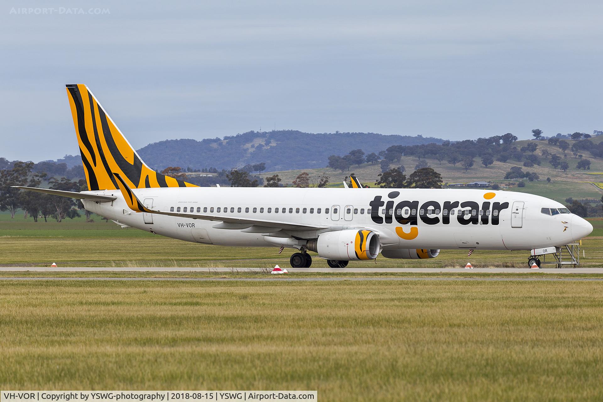 VH-VOR, 2004 Boeing 737-8FE C/N 33799, Tigerair Australia (VH-VOR) Boeing 737-8FE(WL) at Wagga Wagga Airport.