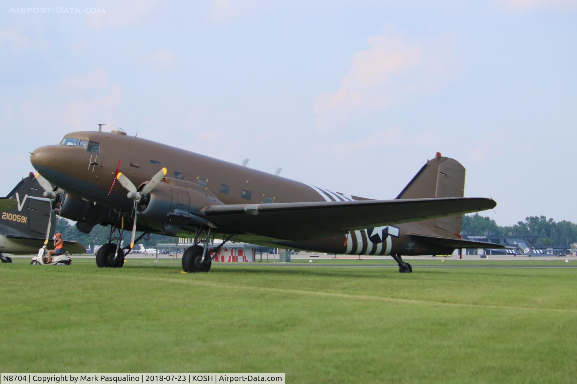 N8704, 1944 Douglas DC3C-S4C4G (TC-47B-30-DK) C/N 33048, Douglas DC3C-54C4G