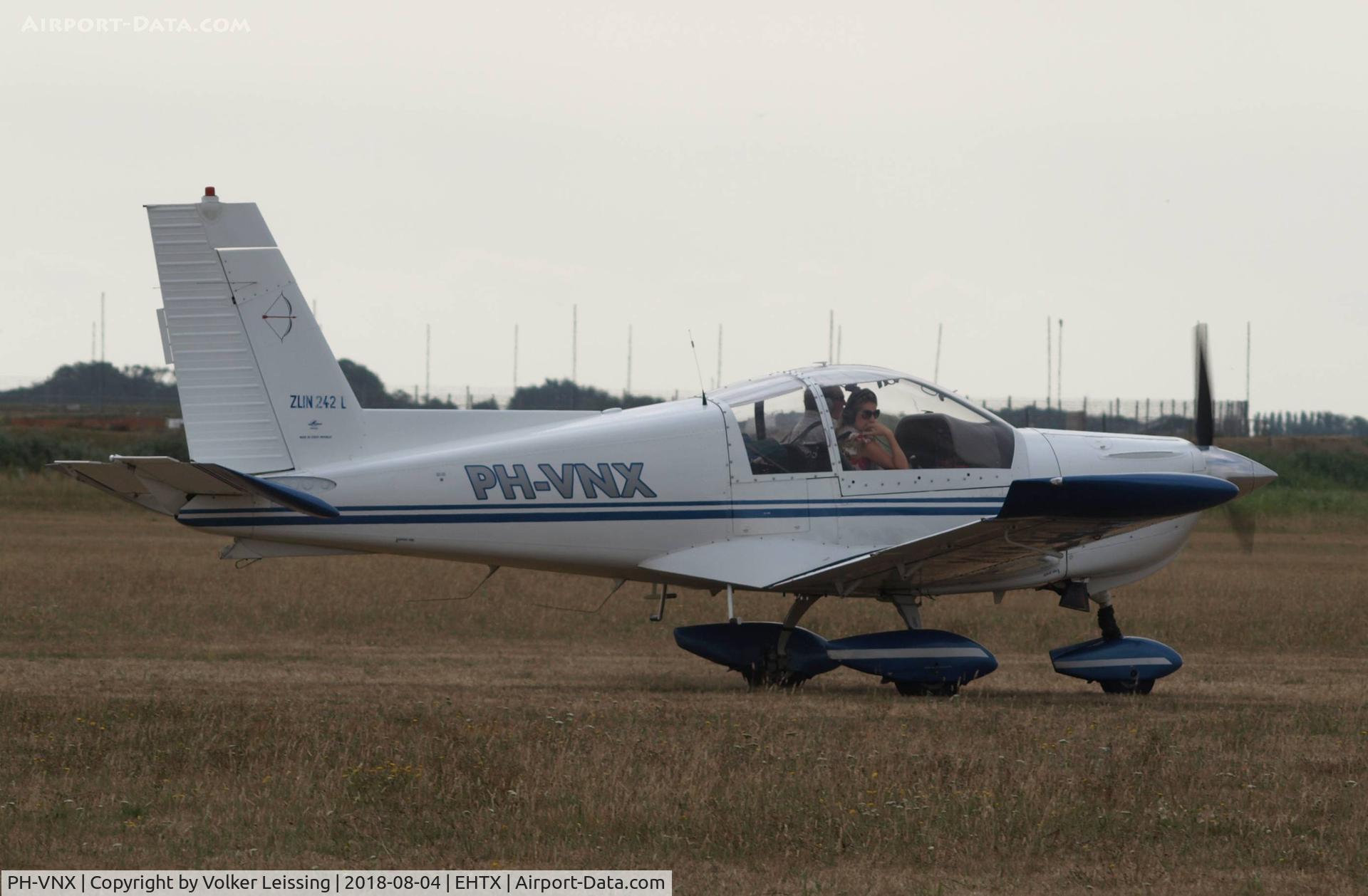 PH-VNX, 1997 Zlin Z-242L C/N 0729, taxi to parking