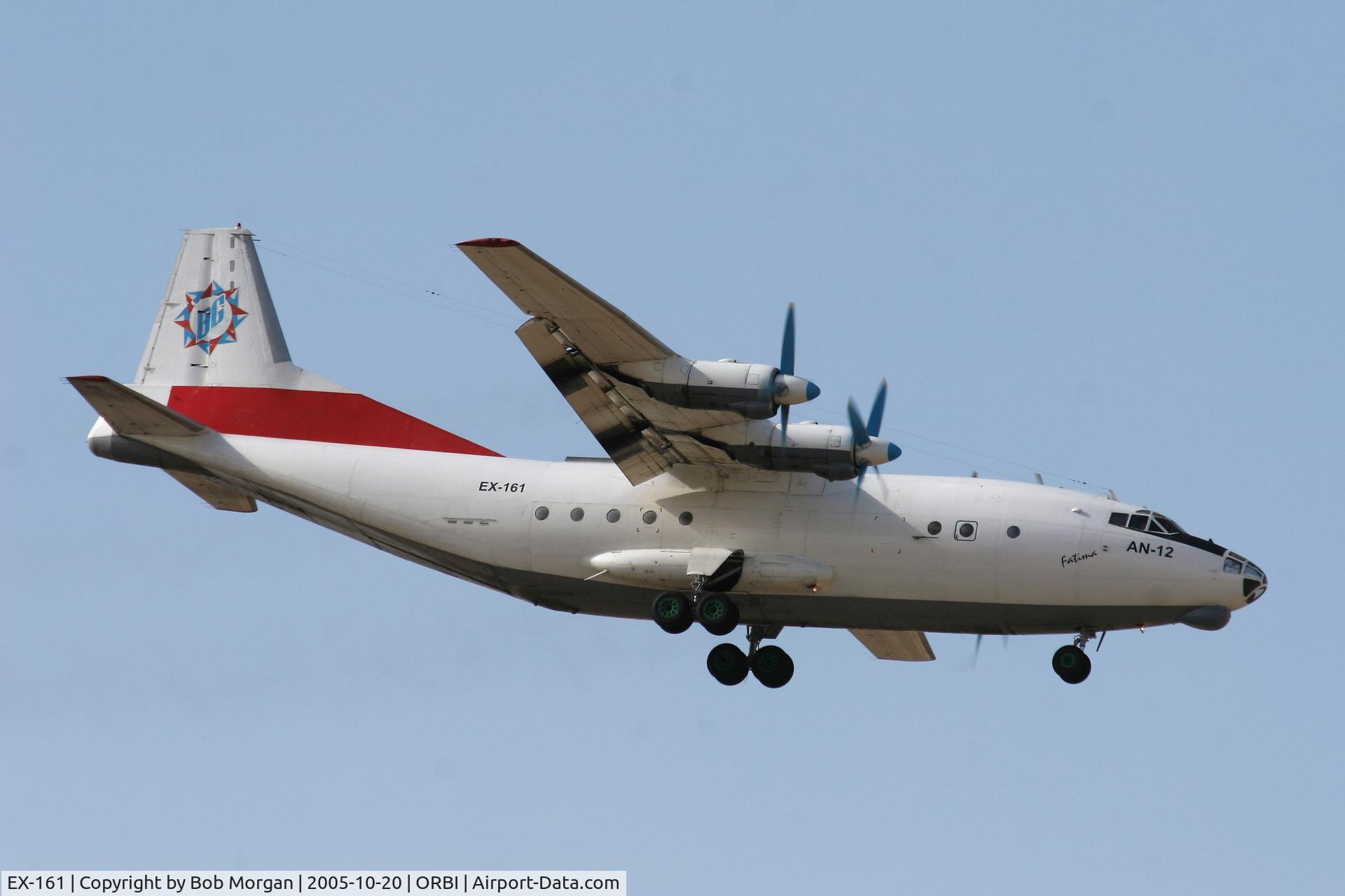 EX-161, Antonov An-12BP C/N 05343305, British Gulf International Airlines An-12BP on short final to Rwy 33L, Baghdad International on October 20, 2005