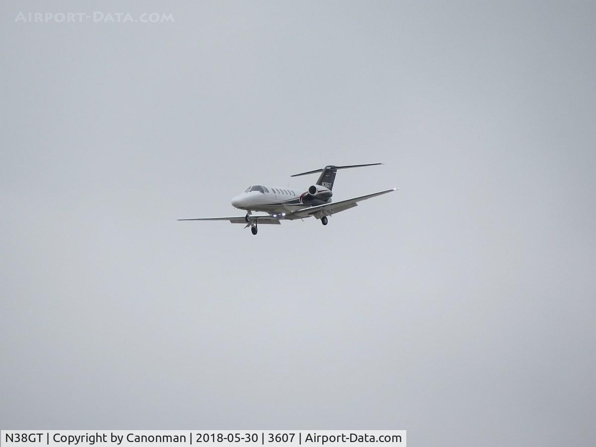 N38GT, 2013 Cessna 525A  CitationJet CJ2 C/N 525A-0512, Landing