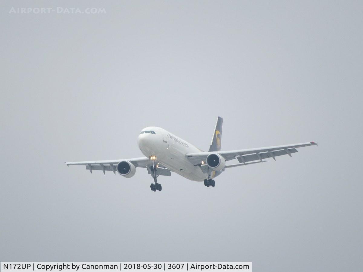 N172UP, 2006 Airbus A300F4-622R C/N 0867, Landing